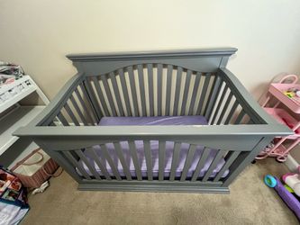 Baby  crib & mattress