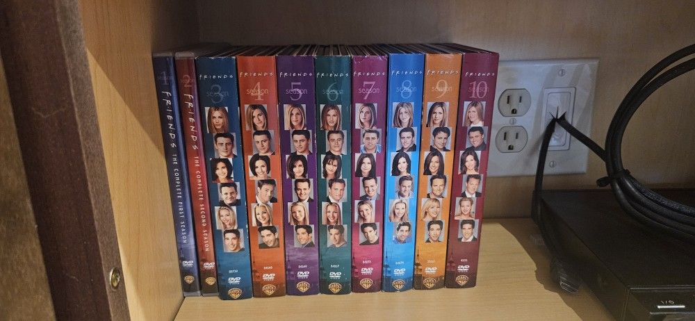 COMPLETE SET OF FRIENDS. DVD's