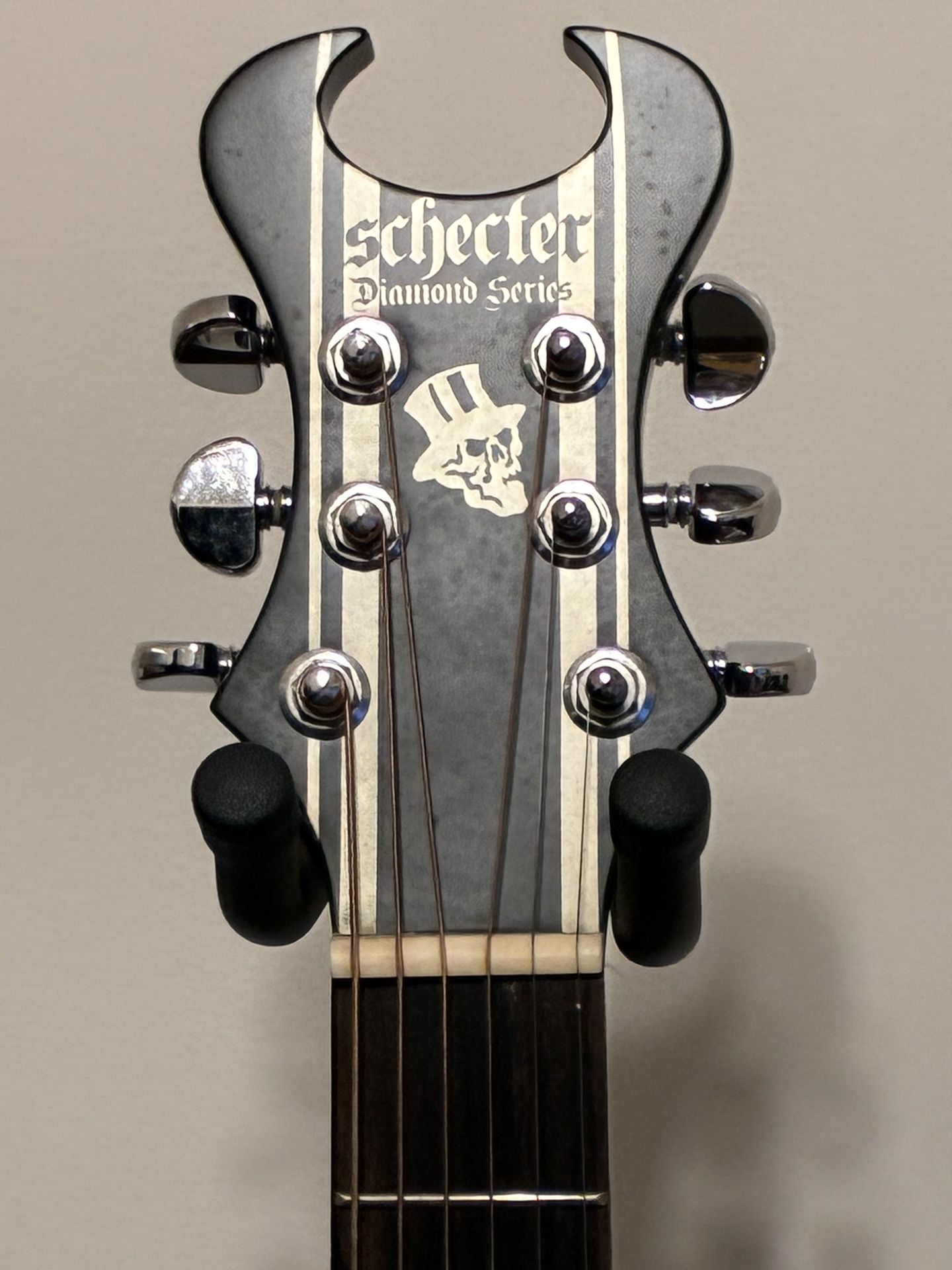 Schecter Acoustic Guitar Synyster Gates Edition