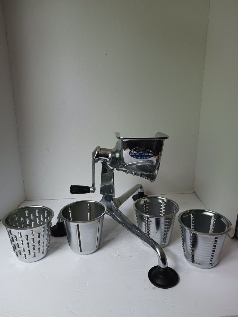 Vintage Saladmaster Five Star Food Processor Slicer Shredder with 5 Blade Cones