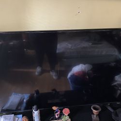 ‼️MOVING SALE‼️ TV & TV STAND‼️