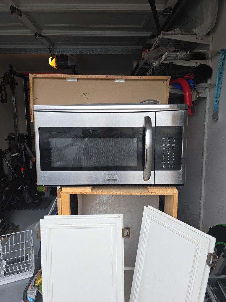 Frigidaire Gallery Microwave Free
