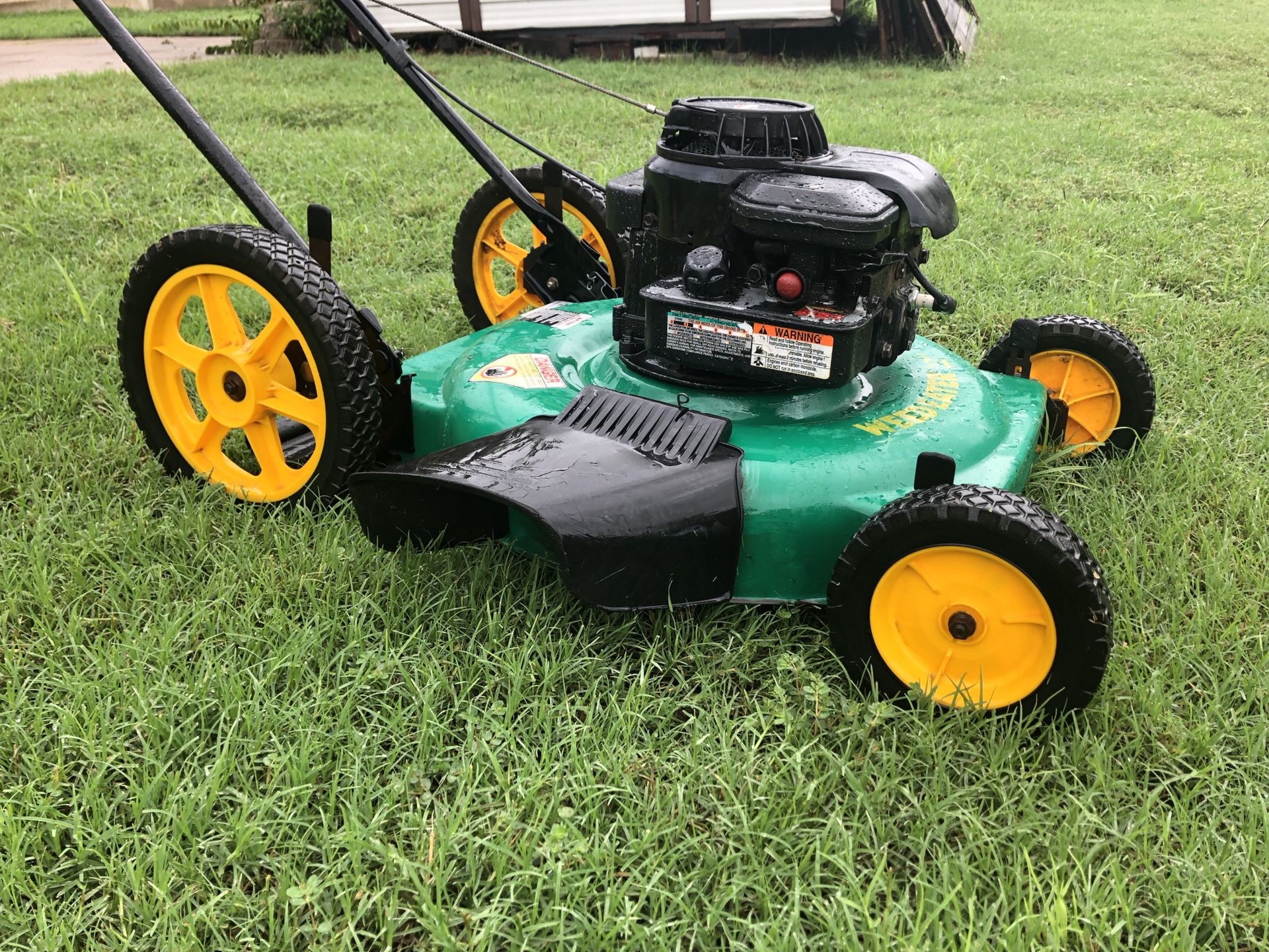 BLACK+DECKER Cordless Lawn Mower, String Trimmer, Edger, 3-in-1 for Sale in  Redmond, WA - OfferUp