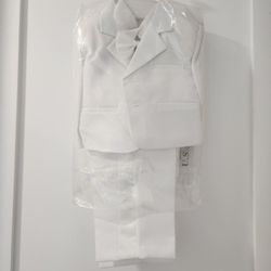 White Baby/ Toddler Suit ( Size 0)