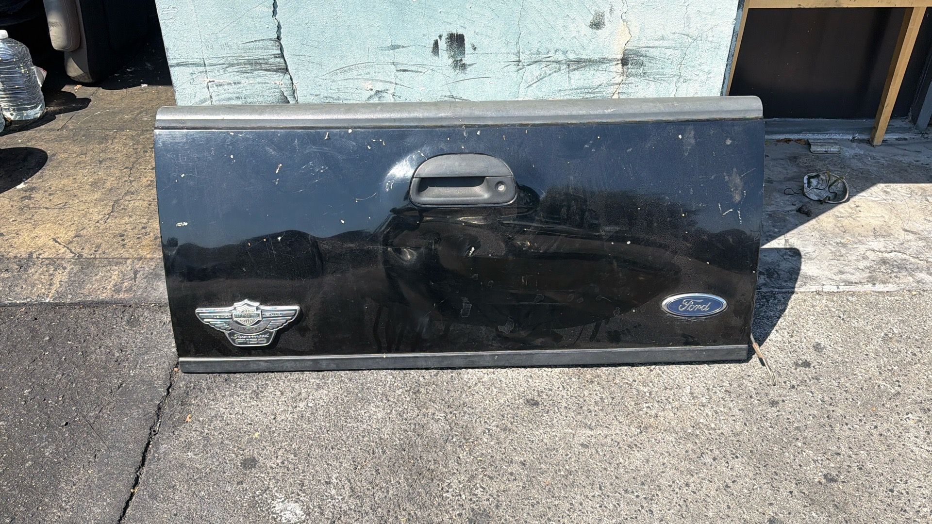 F150 Supercrew Shortbed Tailgate From a Harley Davidson Edition F150 Truck