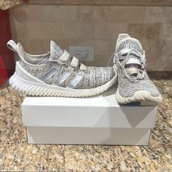 Men’s ADIDAS Sneakers SZ 8.5