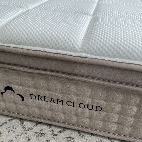 DreamCloud Premier King Mattress Like New! for Sale in Burlington, WI