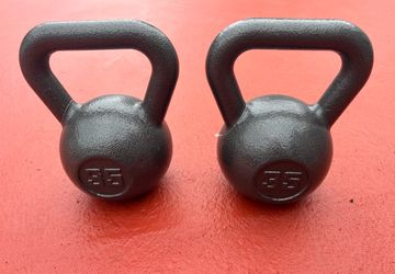 35.lbs X 2 Kettlebells NEW