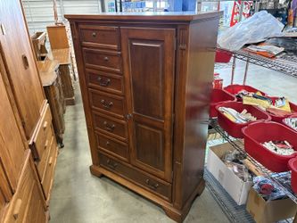 Warm Finish Wooden Gentleman’s Chest with 6 Drawers and Media Cabinet