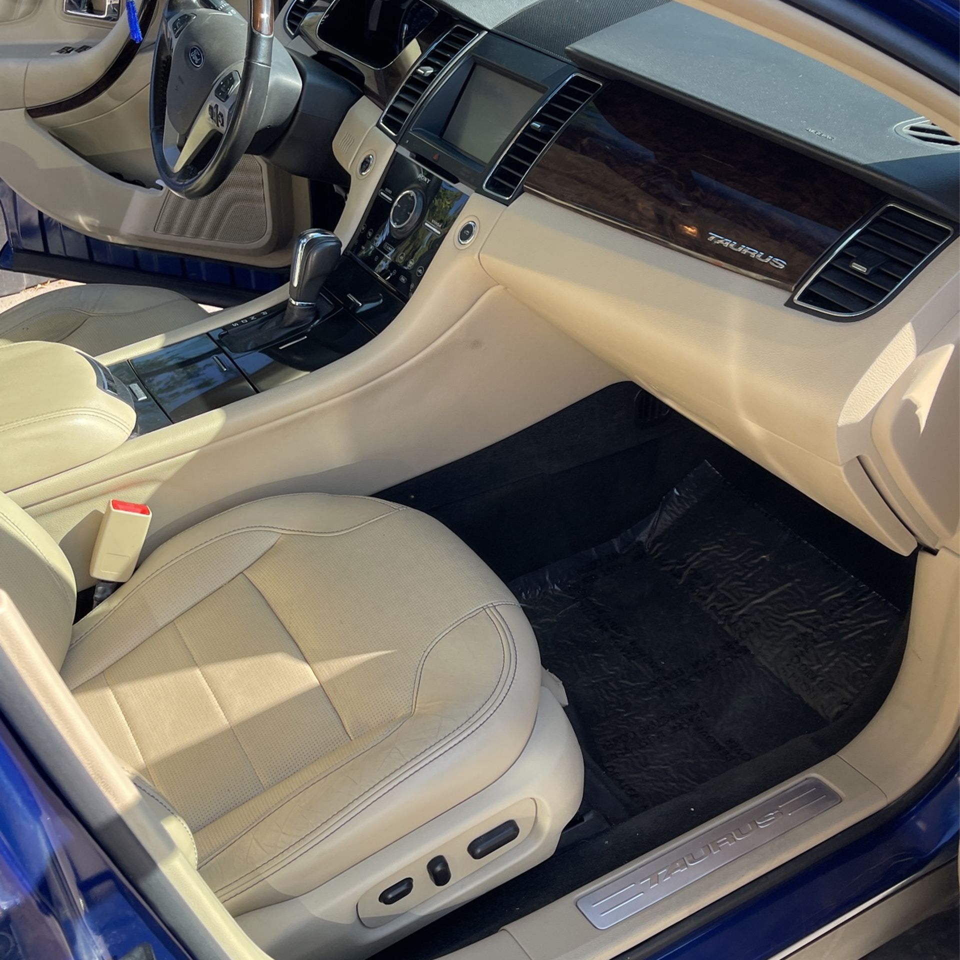 2013 Ford Taurus