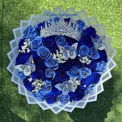 Azul Ramo Buchón Blue Rose Bouquet