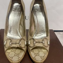GUCCI GG/ Napa Silk New Sand Platino Like Brand New!! 100% original