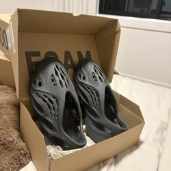 Adidas Yeezy Foam Runner Size 8