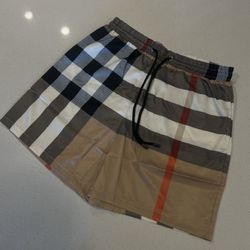 Burberry Shorts S,M,L