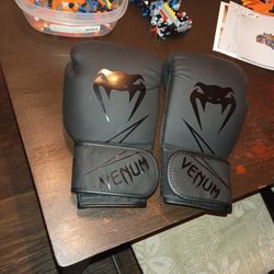Boxing Gloves 