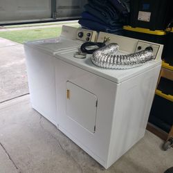 NICE SET MATCHING WASHER AND DRYER KENMORE (LIKE NEW)