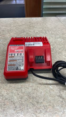 Milwaukee 48-59-1812 M12 and M18 multi voltage battery charger. 70521681