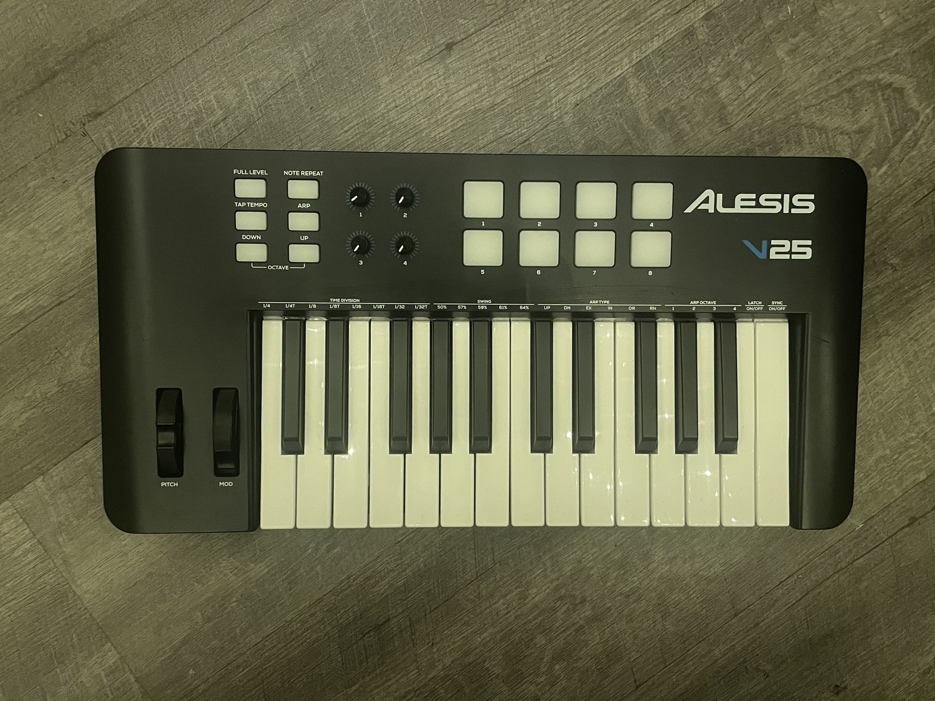 Alesis V25 Midi Keyboard (See Description)