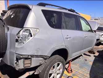 2008 Toyota RAV4 - Parts For Sale