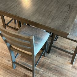 Dining Table Set W/ 4 Chairs