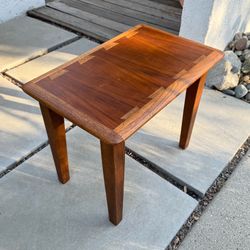 Lane Acclaim - Low Lamp Table, Cube End Table - Mid-Century - 17x21x13.5 inches (Silver Lake)