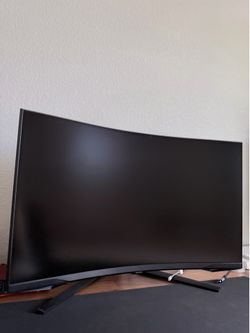 Samsung Odyssey G65B 32" QHD Curved Gaming Monitor 240hz (LS32BG652ENXGO)