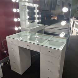 White Vanity w/Lights and Drawers🔸 👍90 days FREE FINANCING ❗NO CREDIT CHECK❗ 