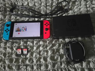Nintendo Switch + 2 Games shown