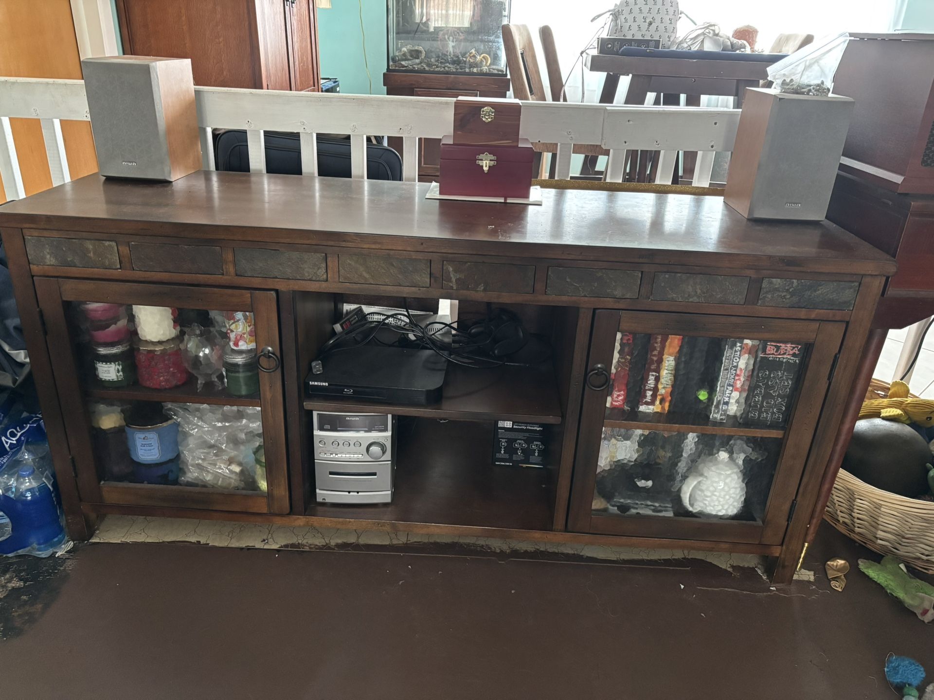 Tv Stand/entertainment Center