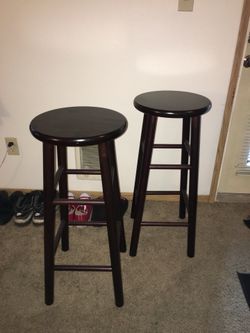 4 Tall Bar Stools
