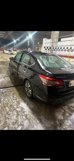 Nissan Sentra  2015 negro