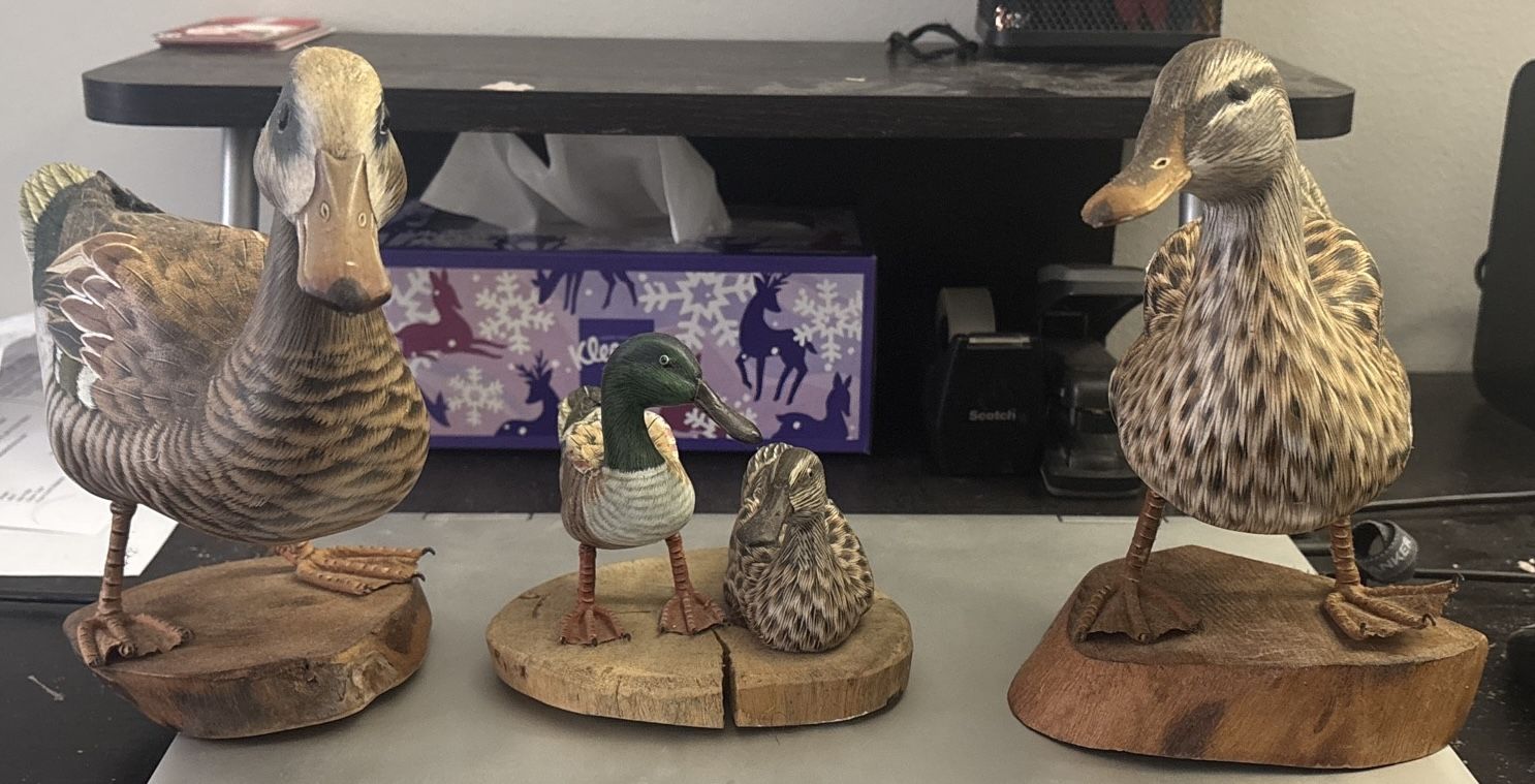 Vintage Carved Painted Wood Ducks Lot Standing & Pearched Figurine Statue Rustic