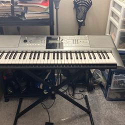 Yamaha-YPT330 61 Keys Keyboard