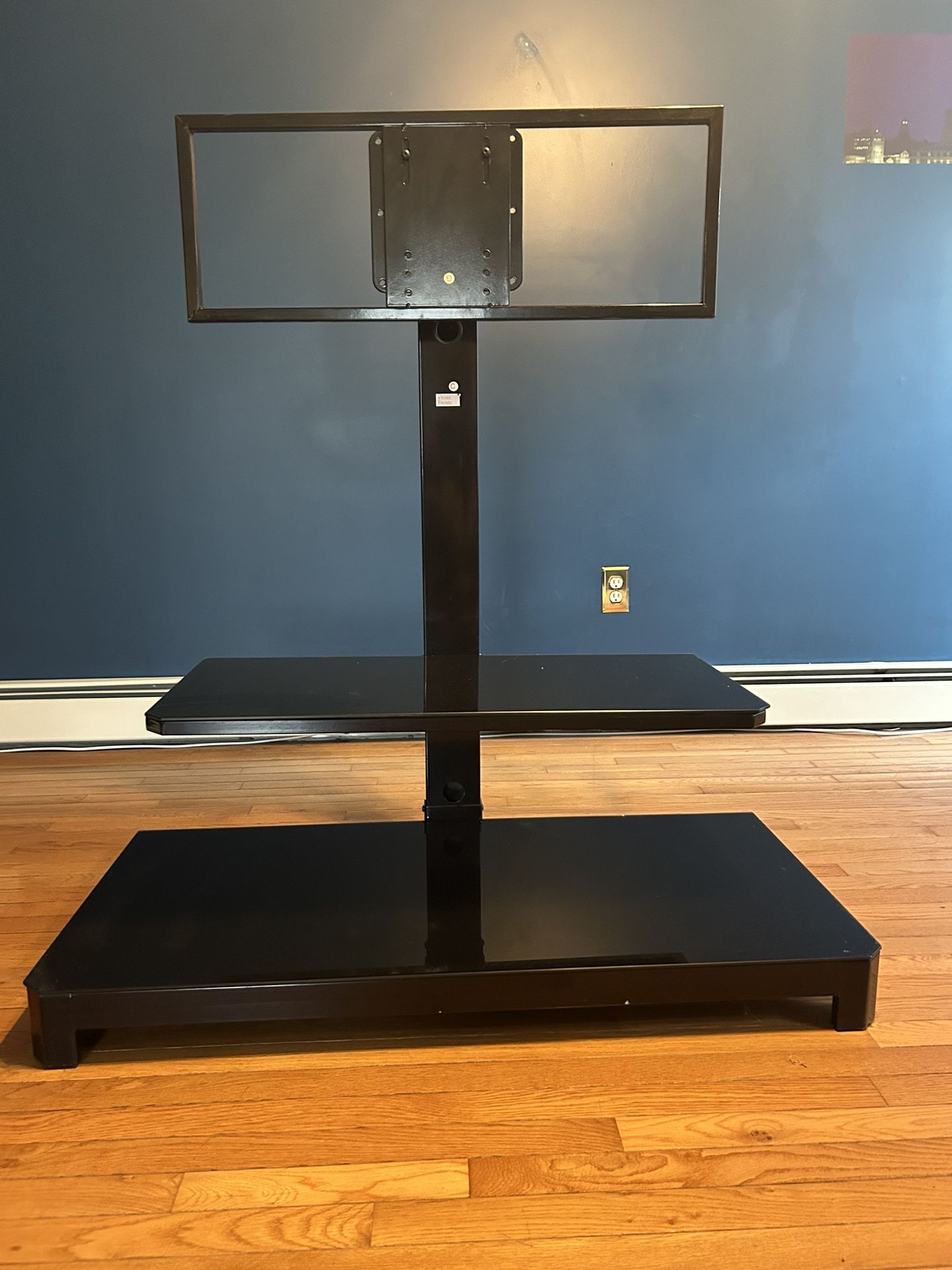 TV - Entertainment Stand