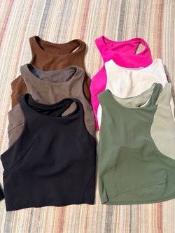 Lululemon wunder Training bra with padding size 4