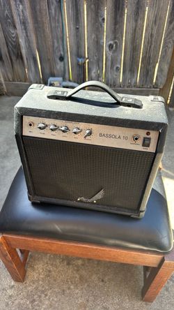 Dean Bassola 10 Practice Amp