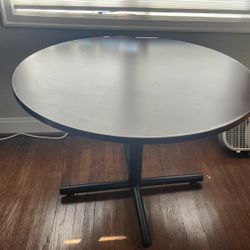 Round Table