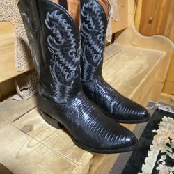 Dan Post Cowboy Boots. Size 13-D