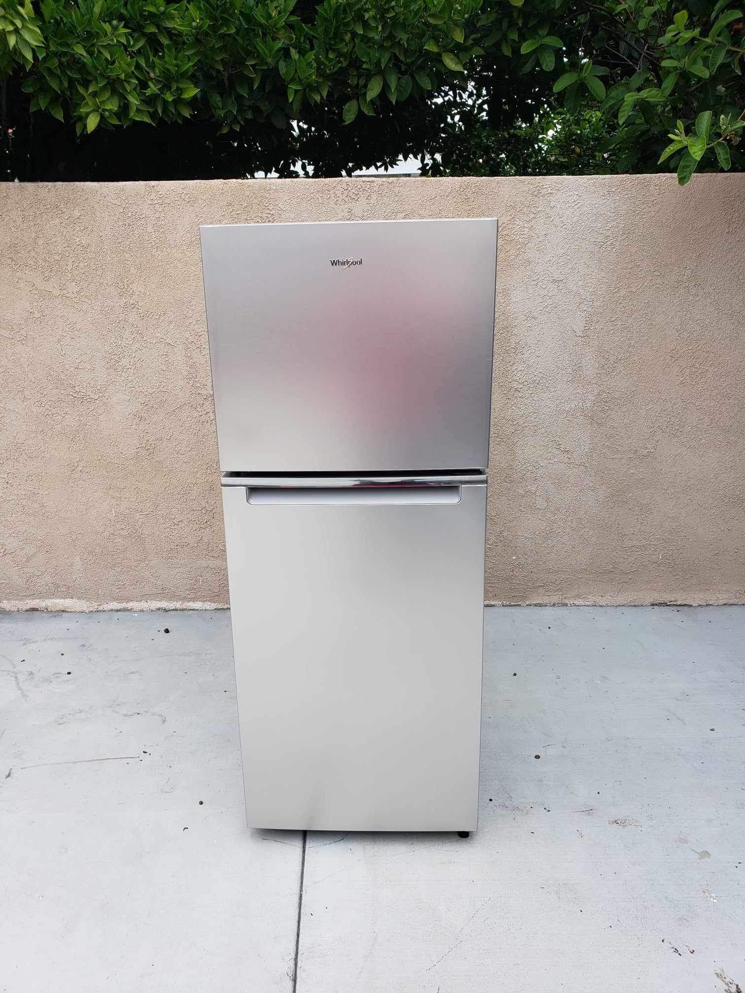 Whirlpool Refrigerator Stainless Steel 11cu Ft 24x26x61ππ3 MONTHS WARRANTY