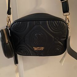 Black women’s Crossbody leather handbag