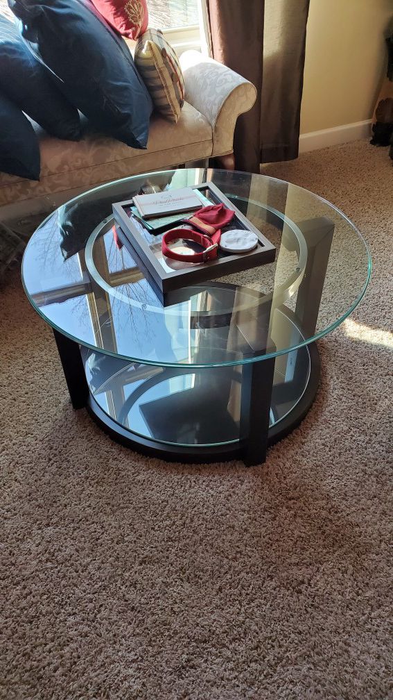 Contemporary coffee table and side stand