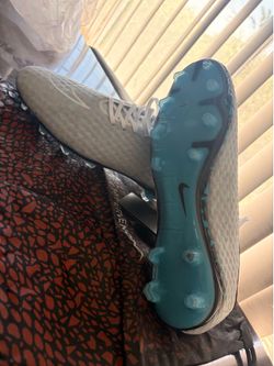 Water Hypervenoms Elite cleats