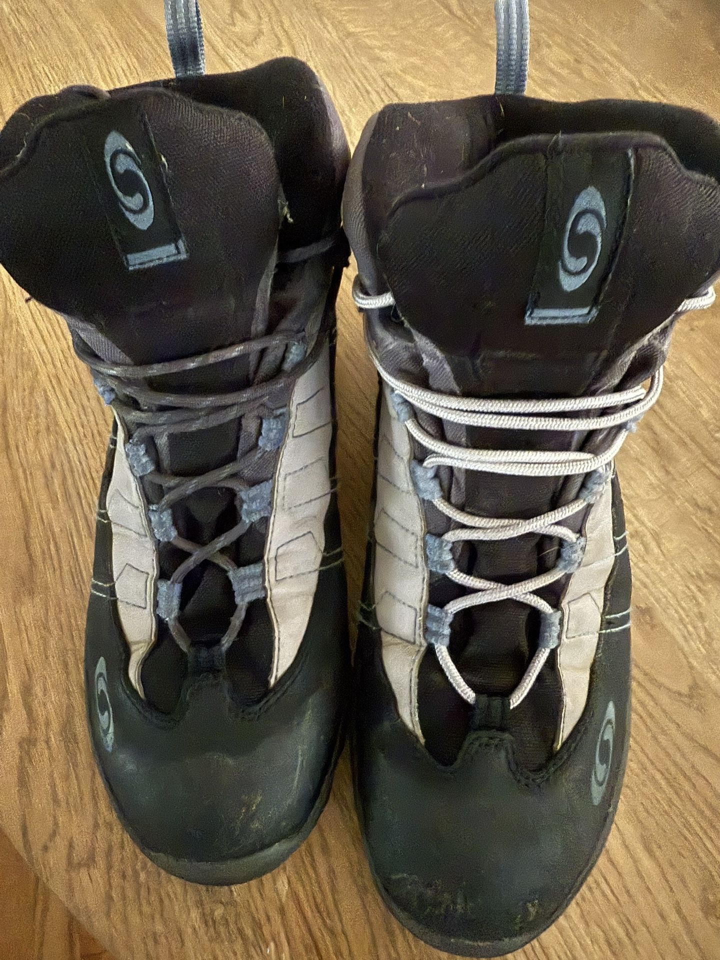Salomon 857905 Gore-Tex Black Gray Hiking Trail Boot Men's 10