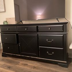 Beautiful Black Dresser For Sale 