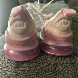 Nikes 12.5 kids SHOE