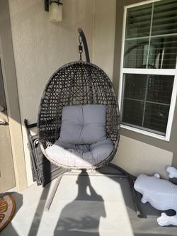 Egg chair
