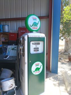 1950's National Dining Sinclair Gas Pump