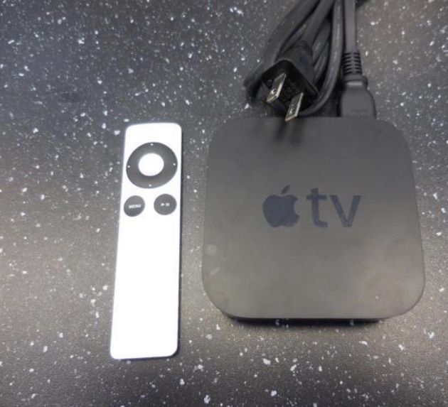 1st GEN APPLE TV + HDMI CORD BUNDLE