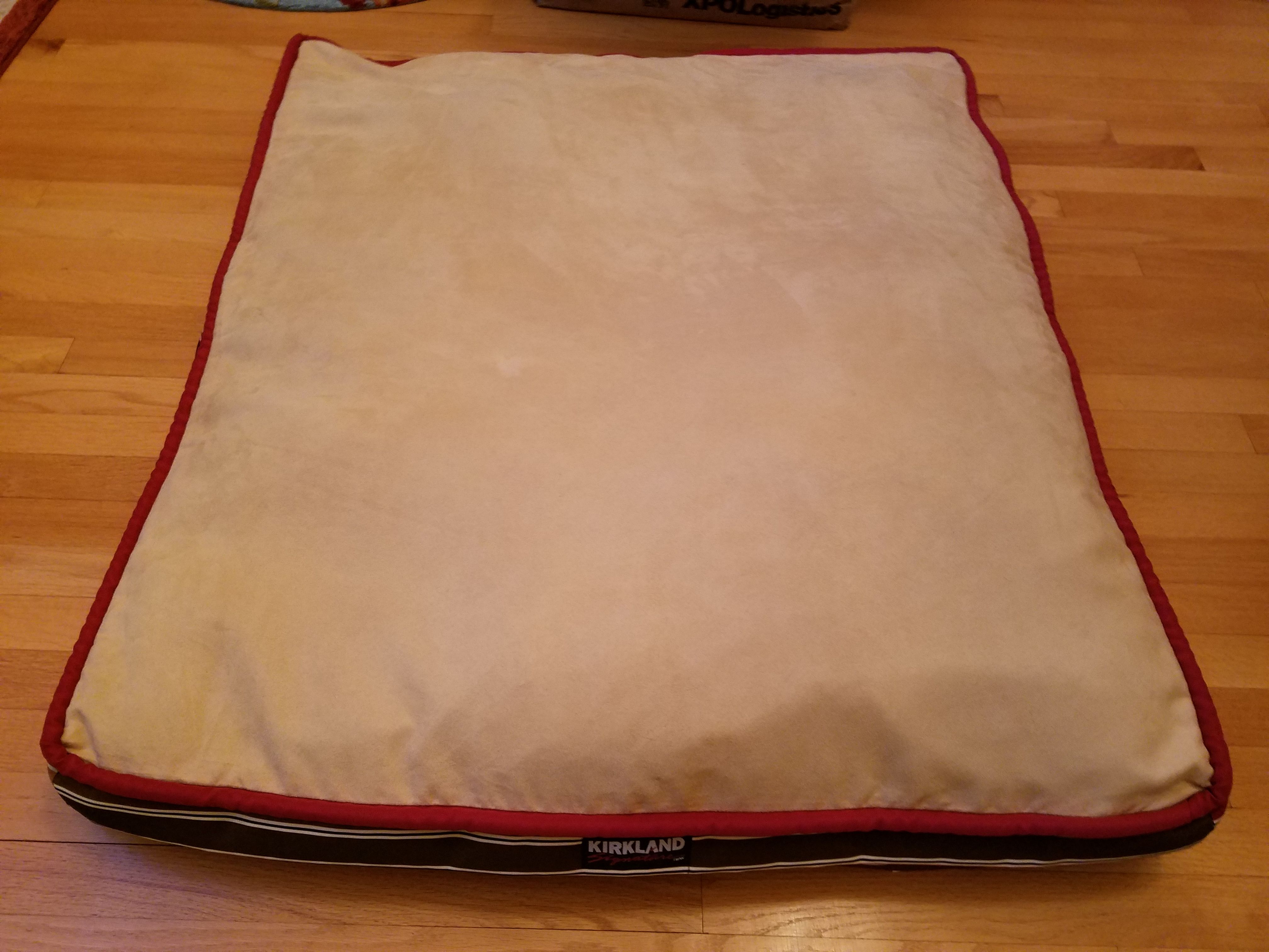 XL Pet Bed 40"x 35" x4" D Very Great condition