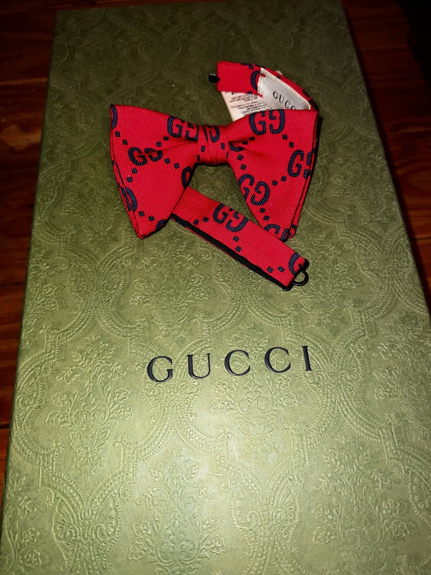 Gucci Bow Tie 